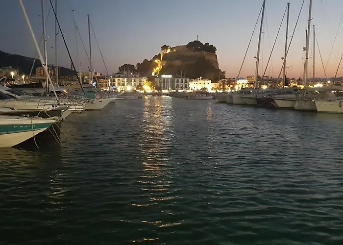 En Cascadas De La Marina 아파트 *